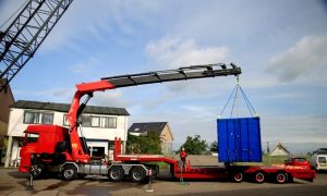 xe đầu kéo gắn cẩu là gì