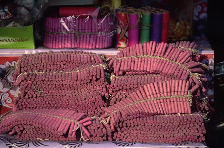 Hàng cấm là gì? Hàng quốc cấm là gì? 11 hang cam la gi hang quoc cam la gi 3