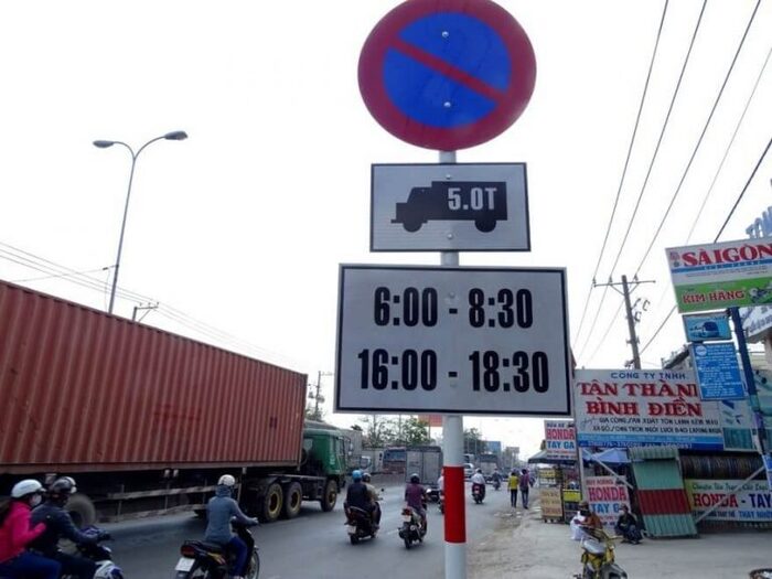 Các Tuyến Đường Cấm Xe Tải Ở TPHCM Giờ Cao Điểm 6 Đường cấm xe tải là gì và cách nhận biết đường cấm xe tải