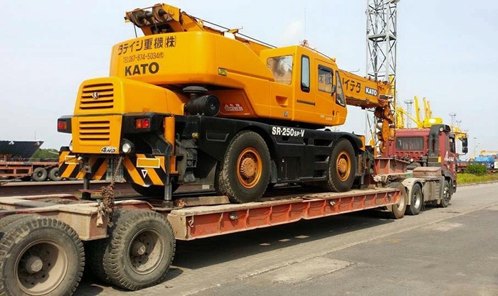 Thuê Xe Cẩu Vận Chuyển Máy Công Trình