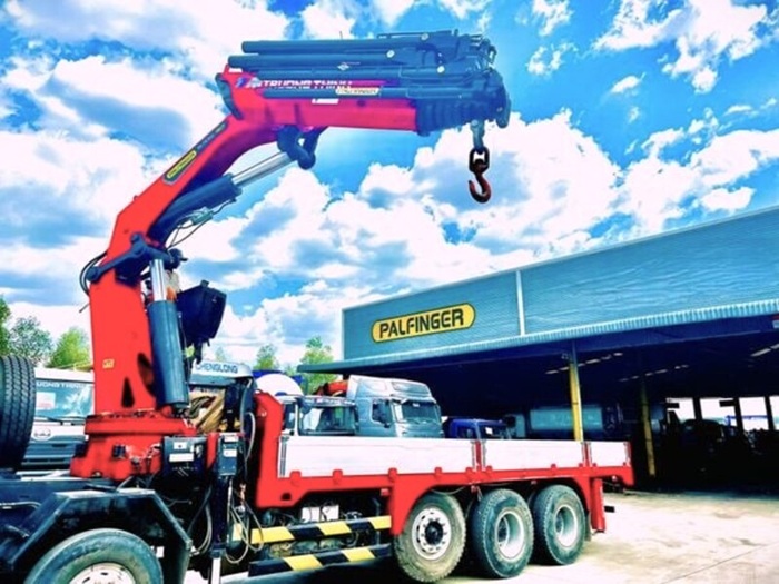 Thuê Xe Cẩu Vận Chuyển Máy Công Trình